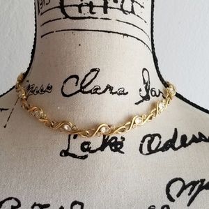 Gold necklace with rhinestone detail